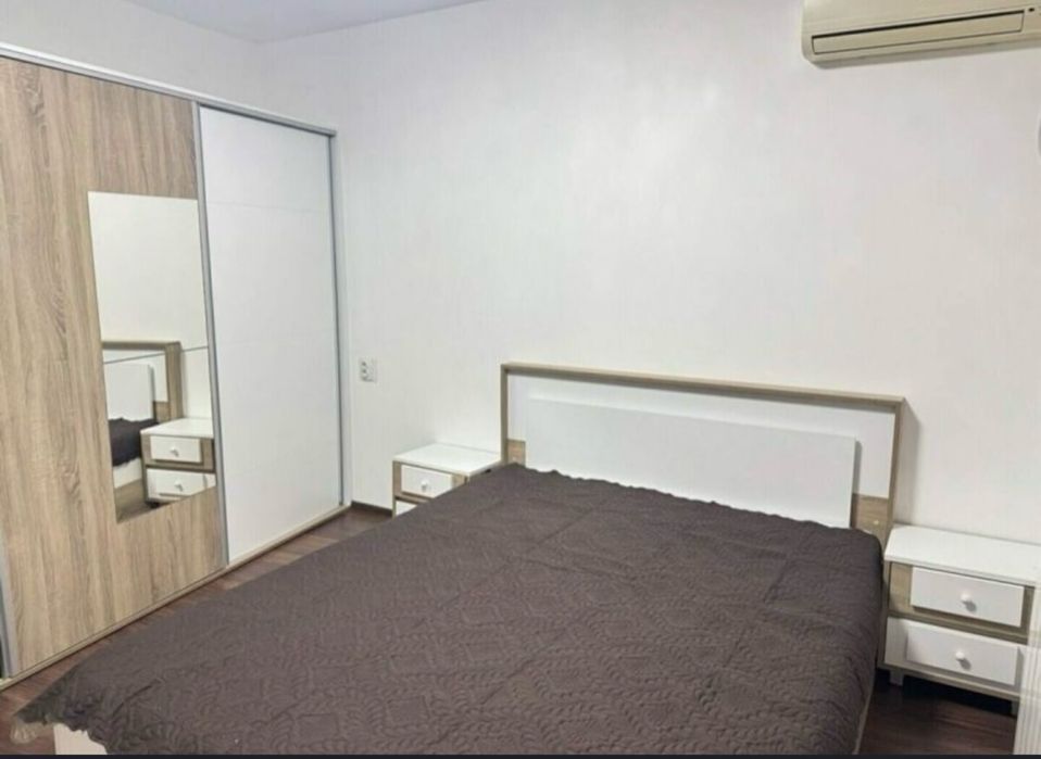 Дава се под наем Едностаен апартамент в Русе, Център - 55 кв.м за 382.5 € - Снимка #3