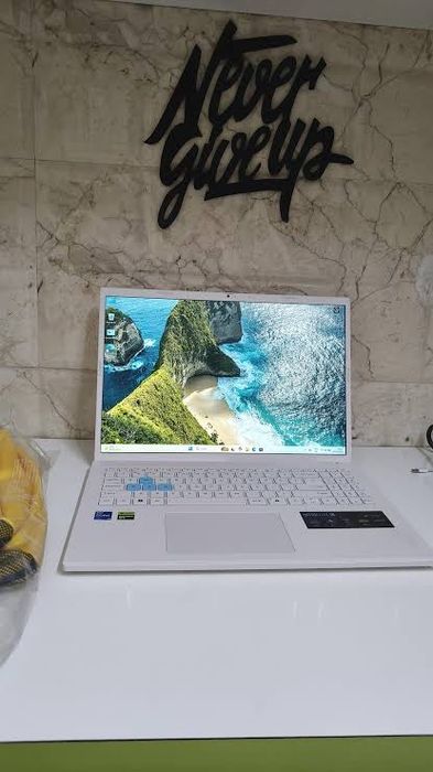 Noutbook acer • Nitro Lite 16 • white