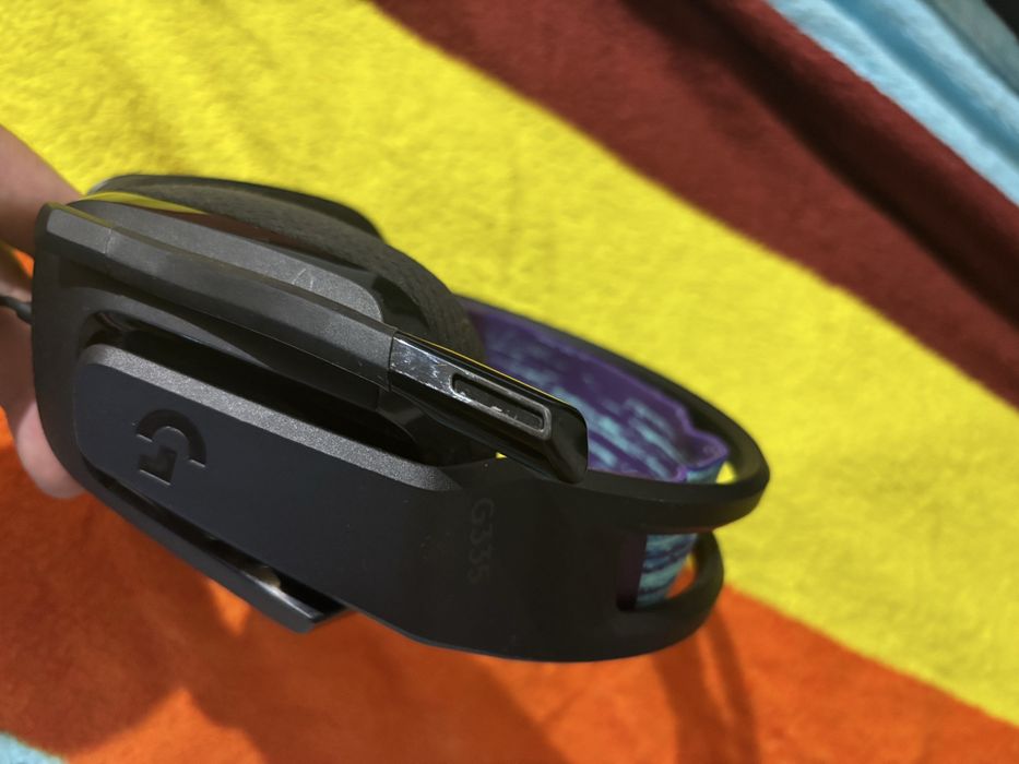 Продам игровые наушники Logitech G335