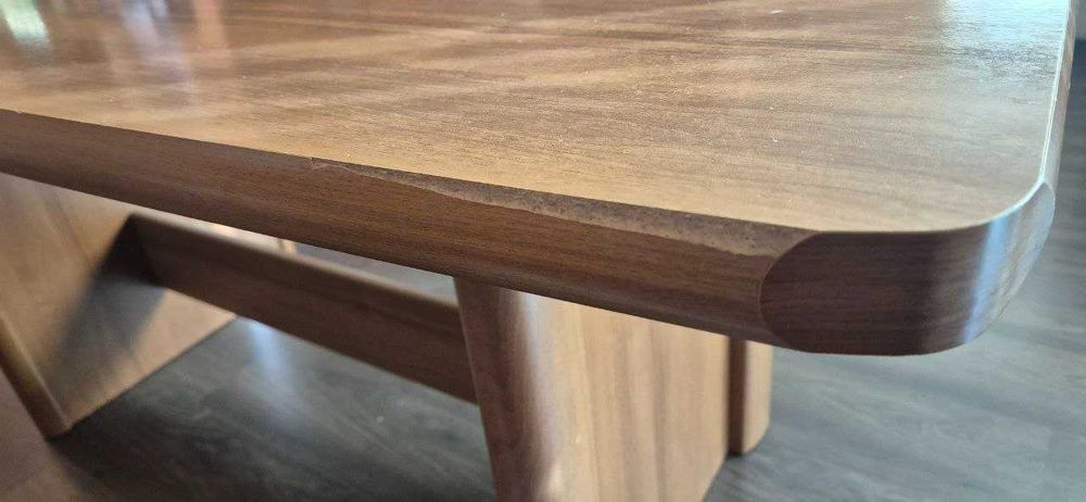 Разтегателна трапезна маса