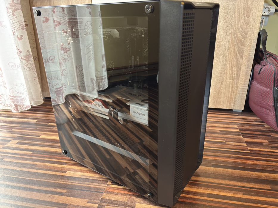 PC Gaming Ryzen 7 5800X 32GB RAM 7800 XT 16GB In Garanție 2 ani