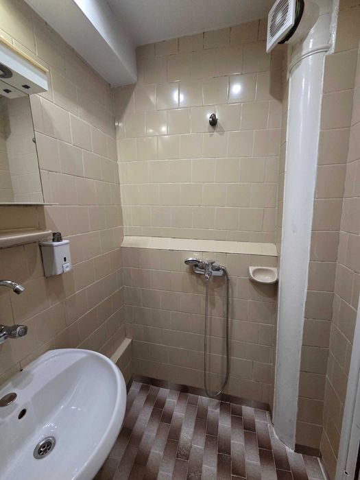 Дава се под наем Тристаен апартамент в Стара Загора, Кольо Ганчев - 65 кв.м за 204 € - Снимка #8