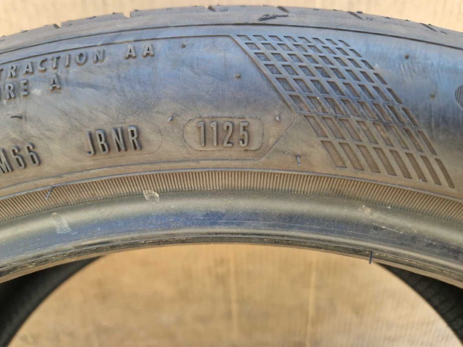 1 Goodyear R19 245/40 Лятна гума  DOT1125