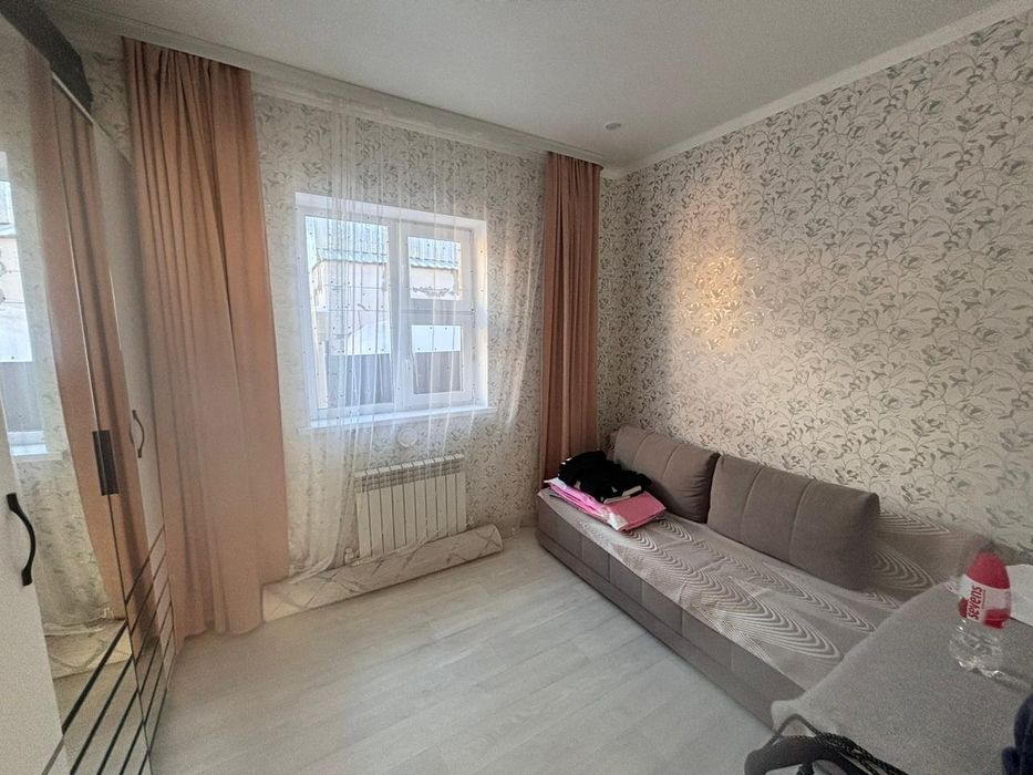 Во дворе 2дома.старый Аэропорт