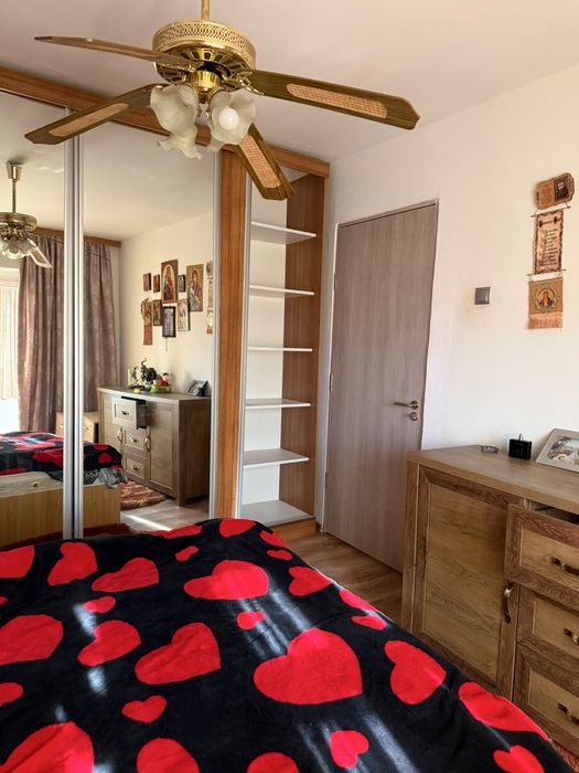 Vand apartament 3 camere zona centrala