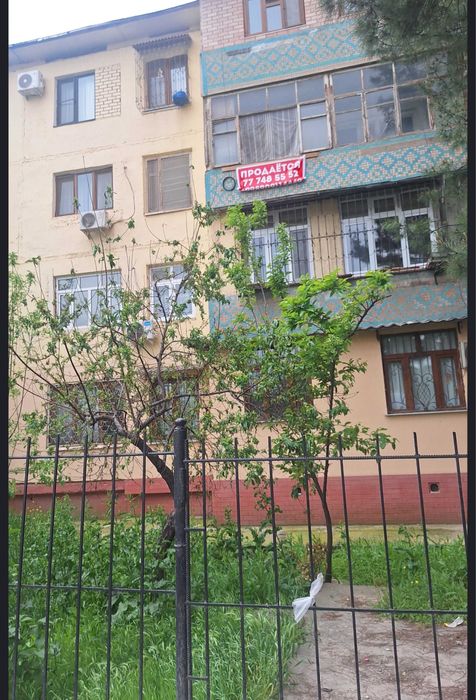 Мегапланет,Школа 235 4/3/4 79.9м2