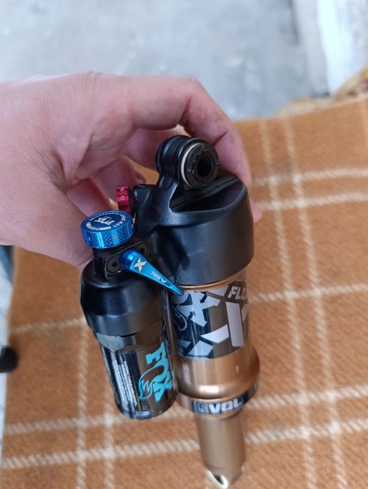 Amortizor bicicleta Fox float-x factory kashima