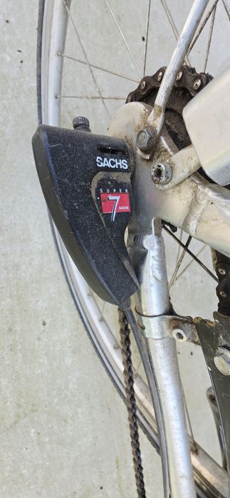 Bicicleta din aluminiu