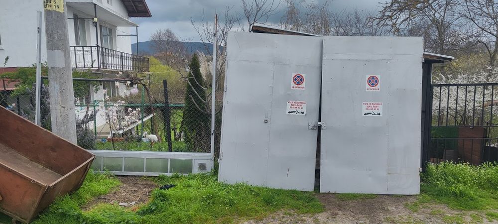 Врати за гараж портал