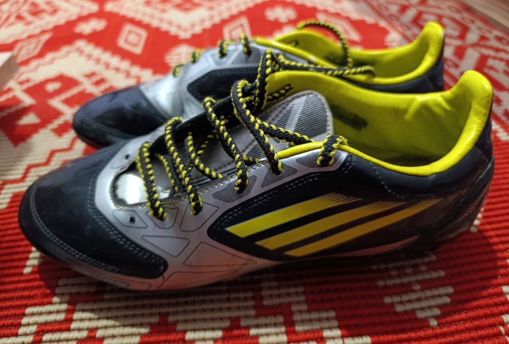 Adidas Crampoane băieți Nr.43
