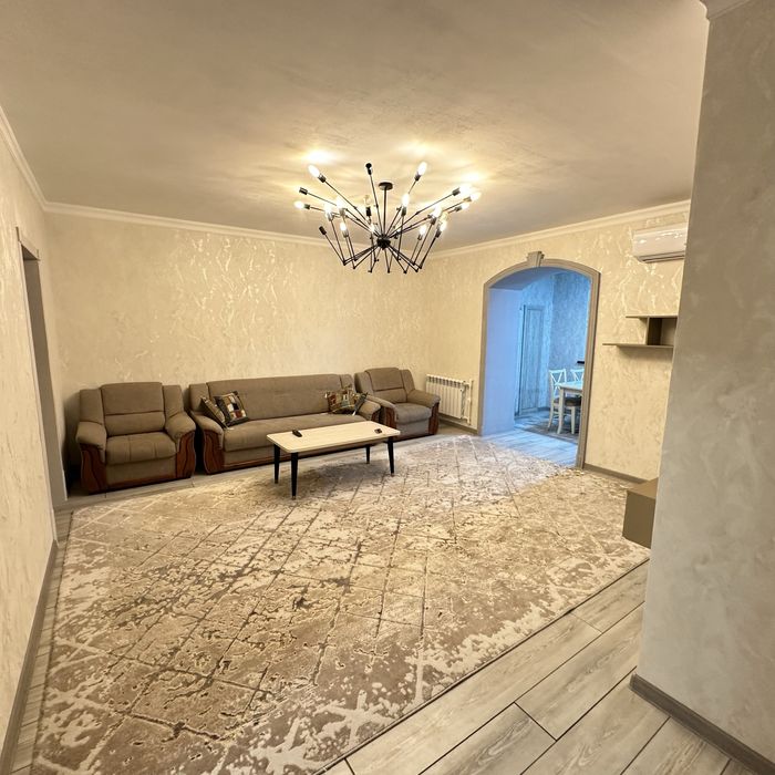 Сдаётся 3-комнатная квартира на Ойбеке( своя)