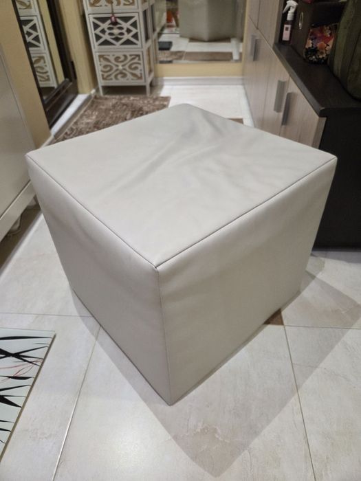 Табуретка/стол/пуф от Еко кожа бял