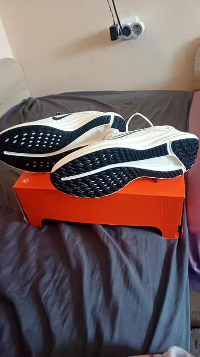 Дамски маратонки Nike