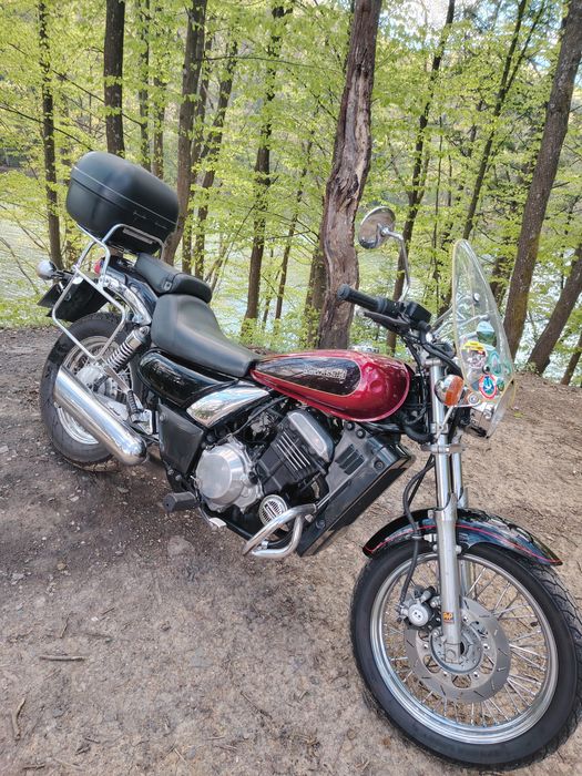Motocicleta Kawasaki el 250