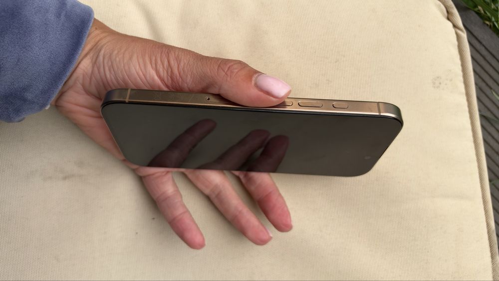 Iphone 16 pro 128 gb Gold