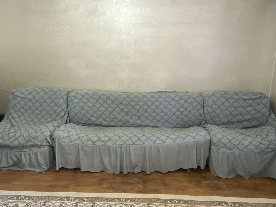 Продаётся диван с креслами