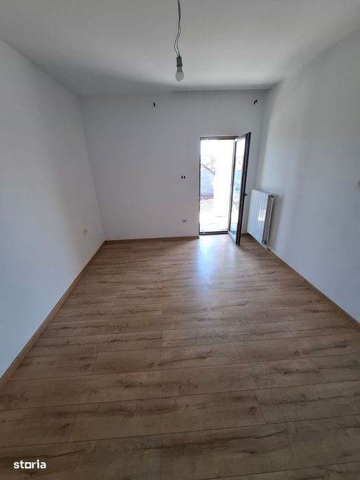 Inchiriez apart 4 camere Parneava - Str. Oituz ID :45325