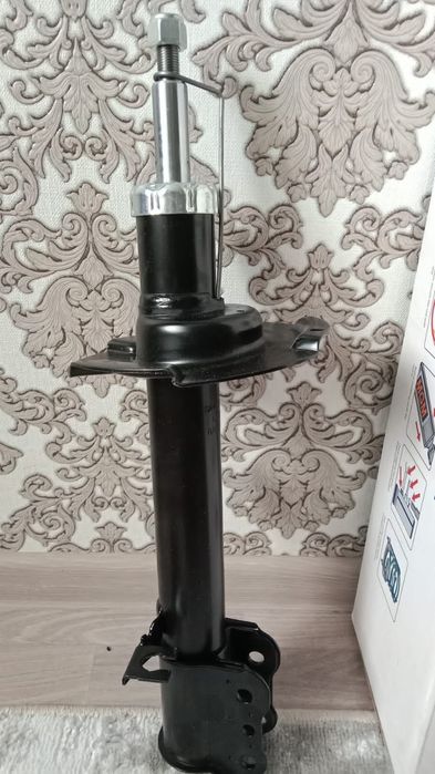 Стойка левый. Новый.