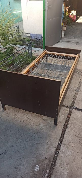 Кровать односпальная