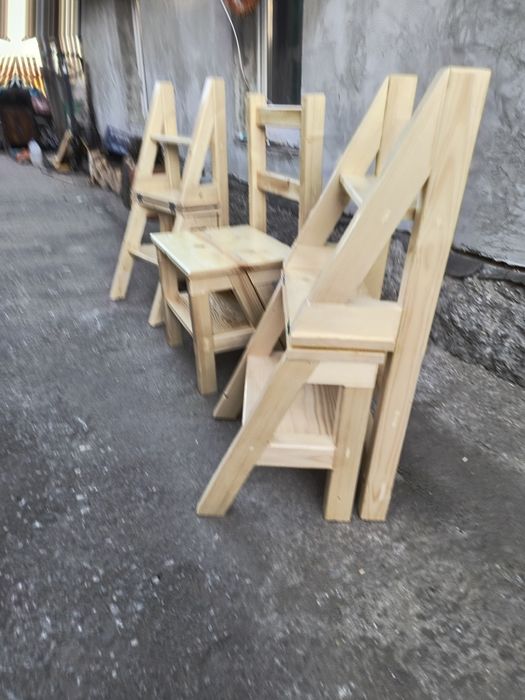 Scaun scară din lemn masiv de brad