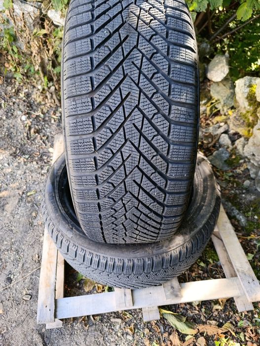 2 бр.Зимни гуми 255/45/20 Pireli DOT3923