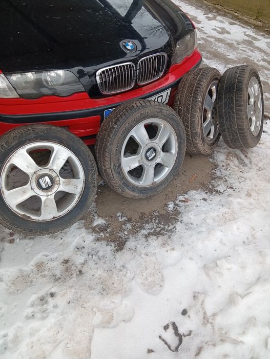 Vând 4 Genți cu toate cu cauciucuri  M-S