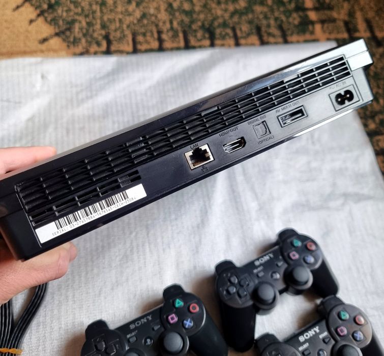 PlayStation 3 slim ideal zo'r holatda.