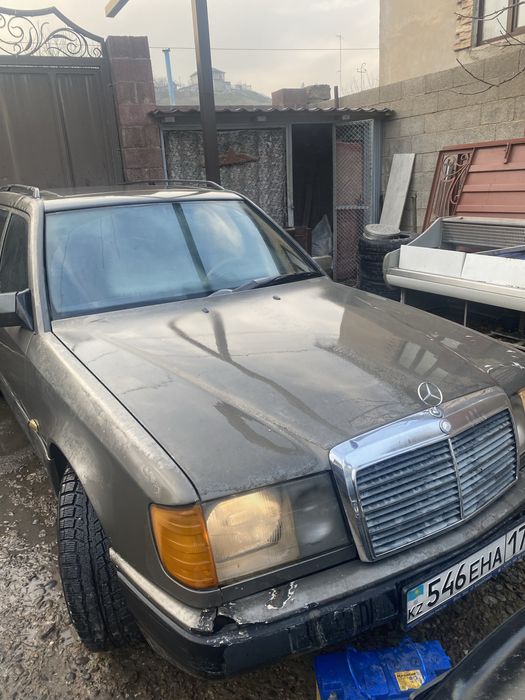 Мерседес Бенз е230