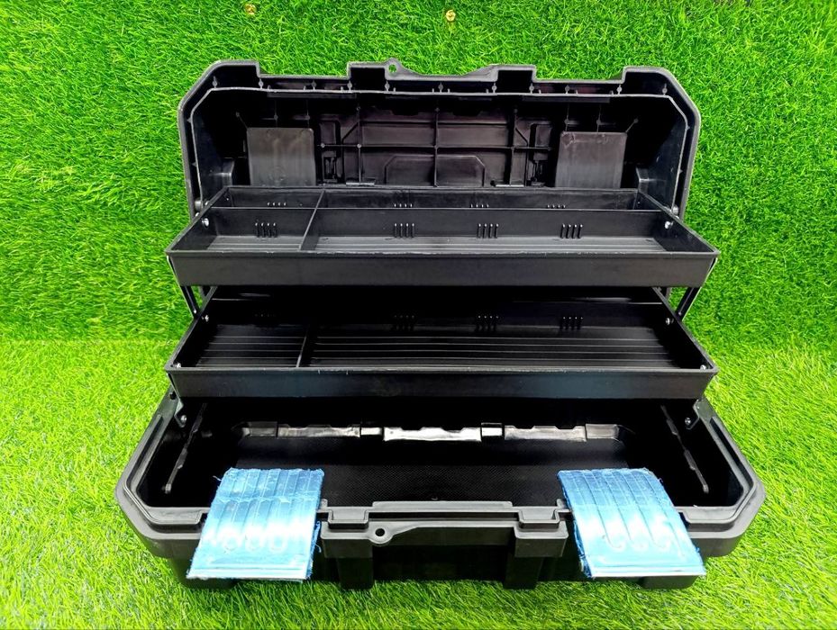 Ящик для инструментов пластмассовый