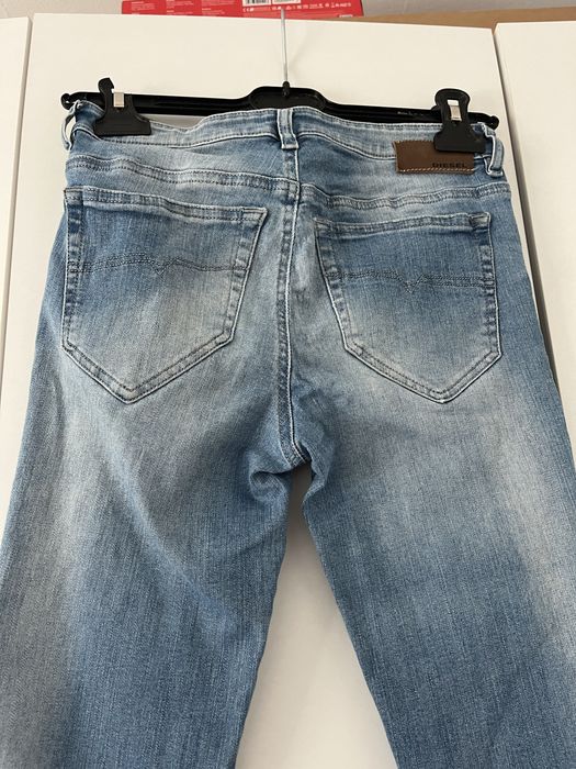 Blugi albastri Diesel