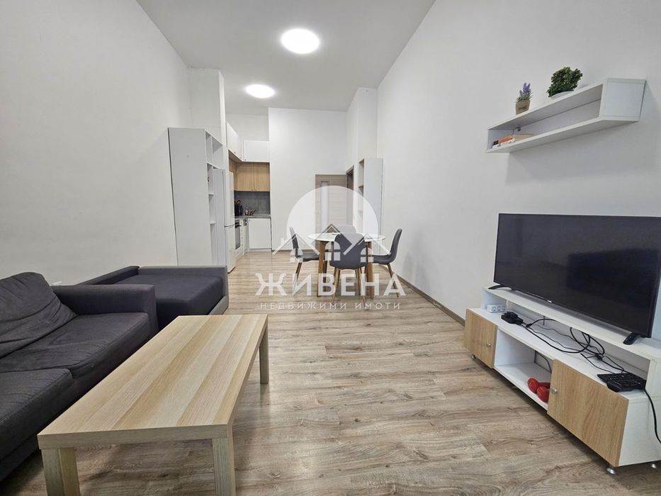 Дава се под наем Тристаен апартамент в Варна, Левски - 120 кв.м за 897.6 € - Снимка #1