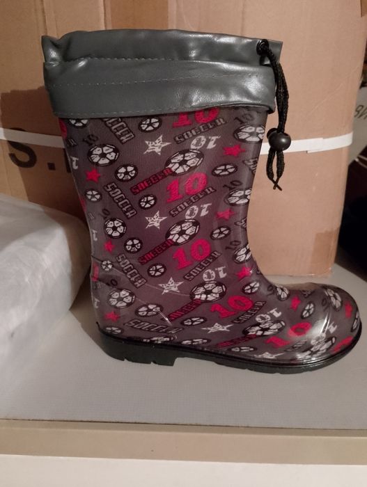 Детски гумени ботушки със свалящи се ,,чорапчета"