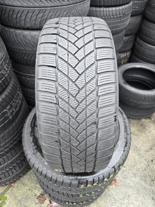 Anvelope iarna 245 45 19