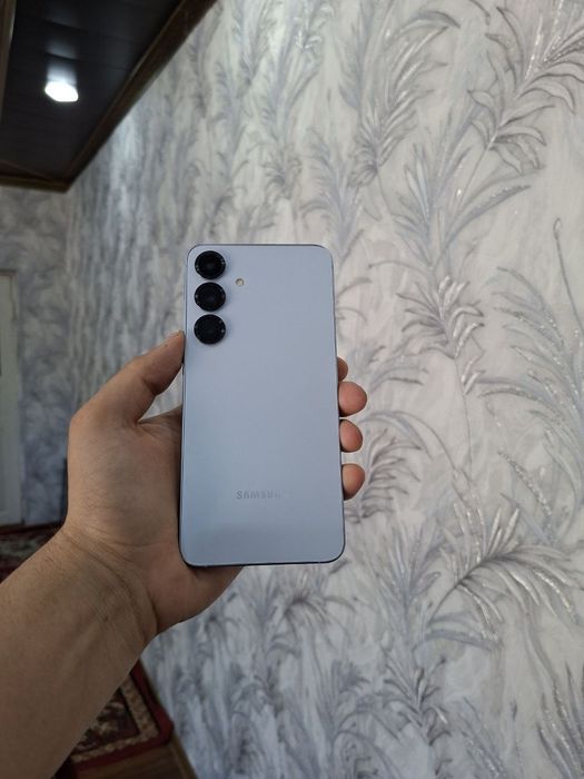 Samsung S25 Plus 12/256g sotiladi