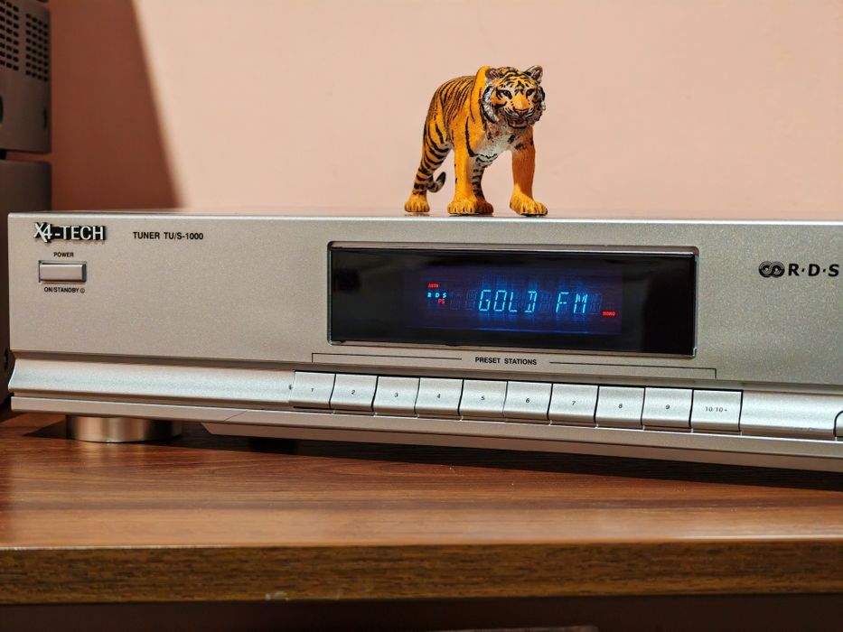 X4 TECH  TU/S-1000. Tuner premium Radio Data System. Preț fix !