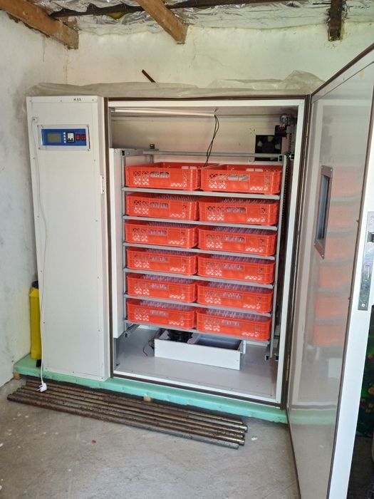 Inkubator sotiladi 1000talik