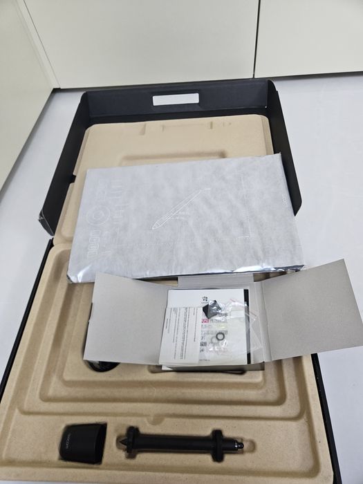 Tableta grafica Wacom Intuos Pro marimea M