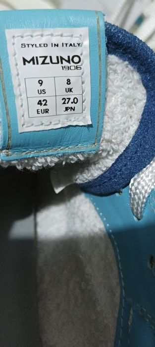 Mizuno Etamine marimea 42 , noi cu eticheta, impecabili