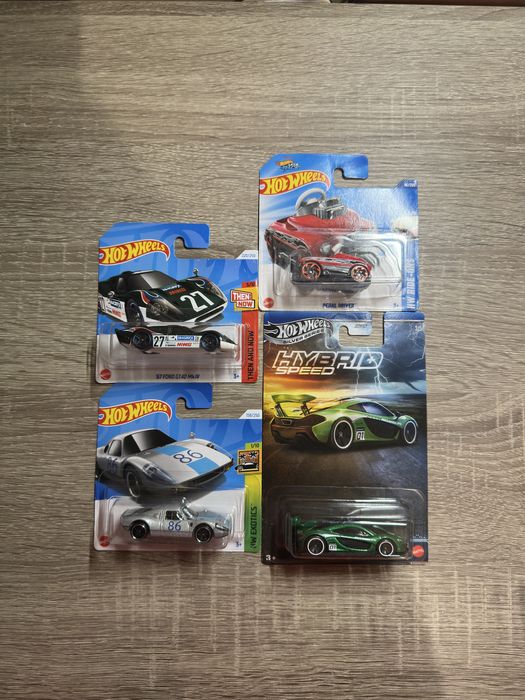 Hotwheels колички