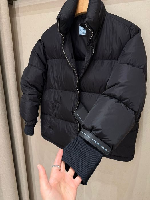 Продам куртку прада