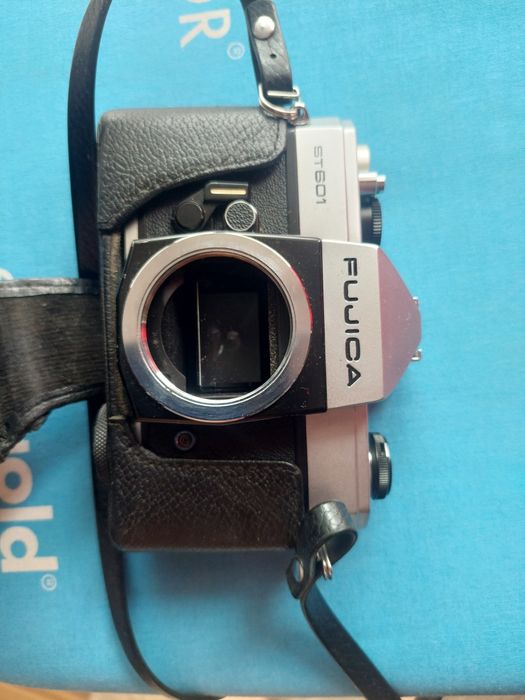 Aparat foto pe film ,body fujica st-601 ,model vintage, stare perfecta