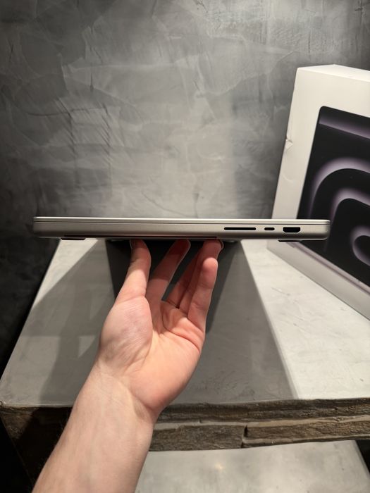 КАТО ЧИСТО НОВ Macbook Pro M4 MAX 16" 36 GB / 1 TB