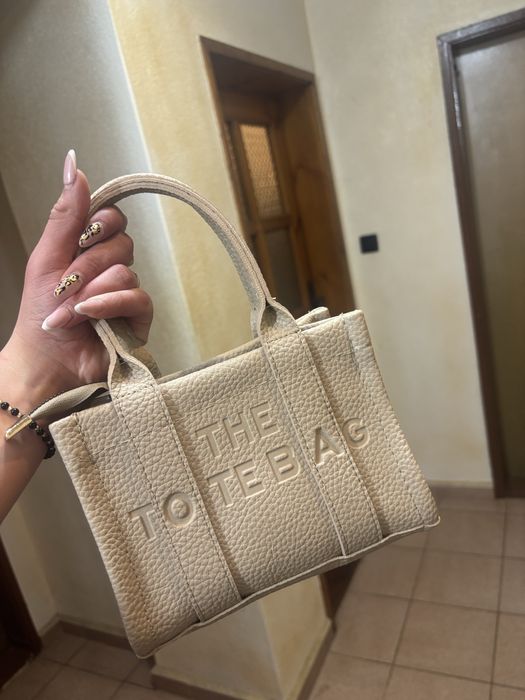 steve madden и the tote bag