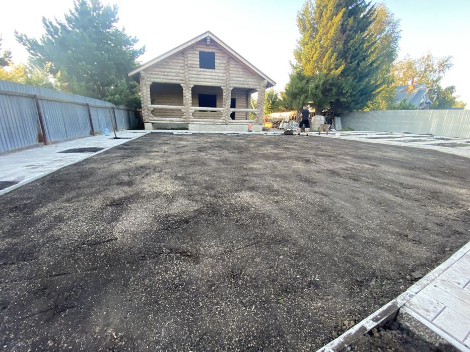 Газон зеленый сочный газон