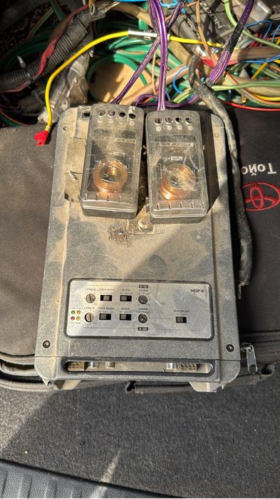 Продам усилок провода