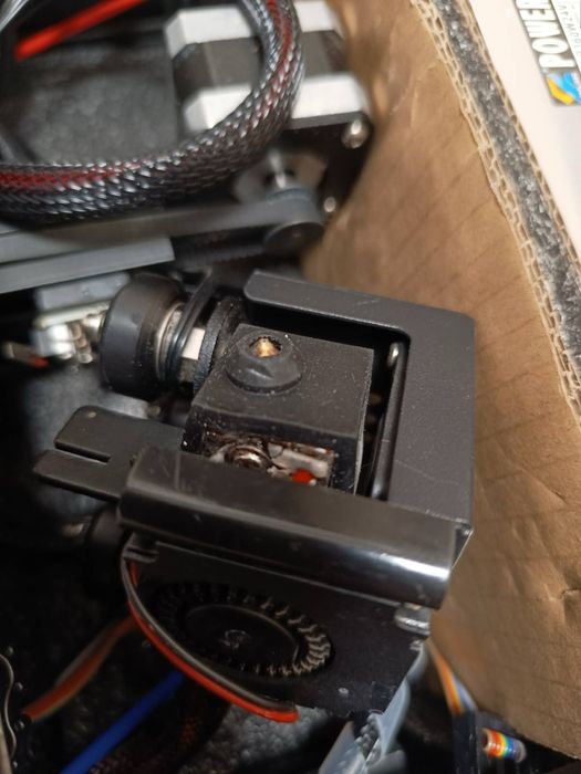 Imprimanta 3d ender 3d - defecta