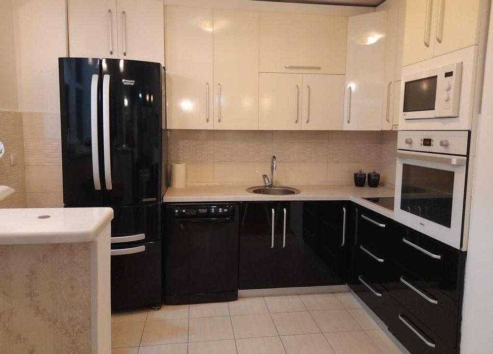 Дава се под наем Двустаен апартамент в Бургас, Славейков - 73 кв.м за 178.5 € - Снимка #1