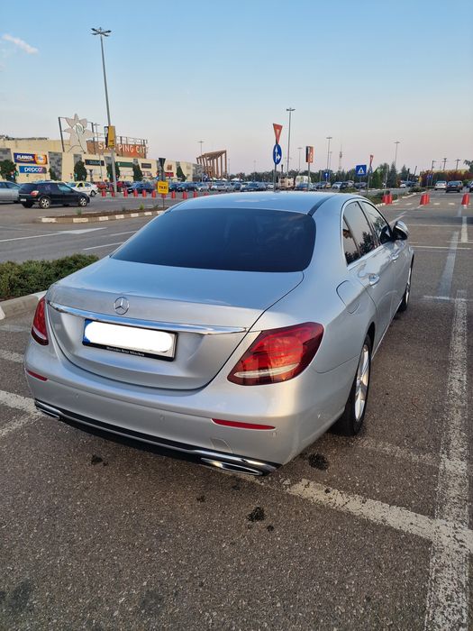 Mercedes-Benz E 220D