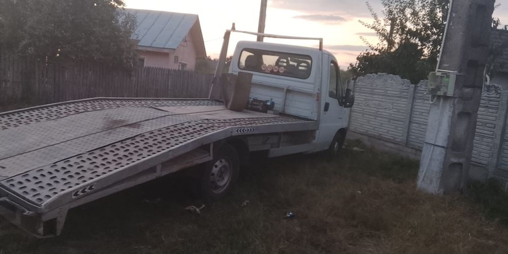 Vând platformă preț 3.500
