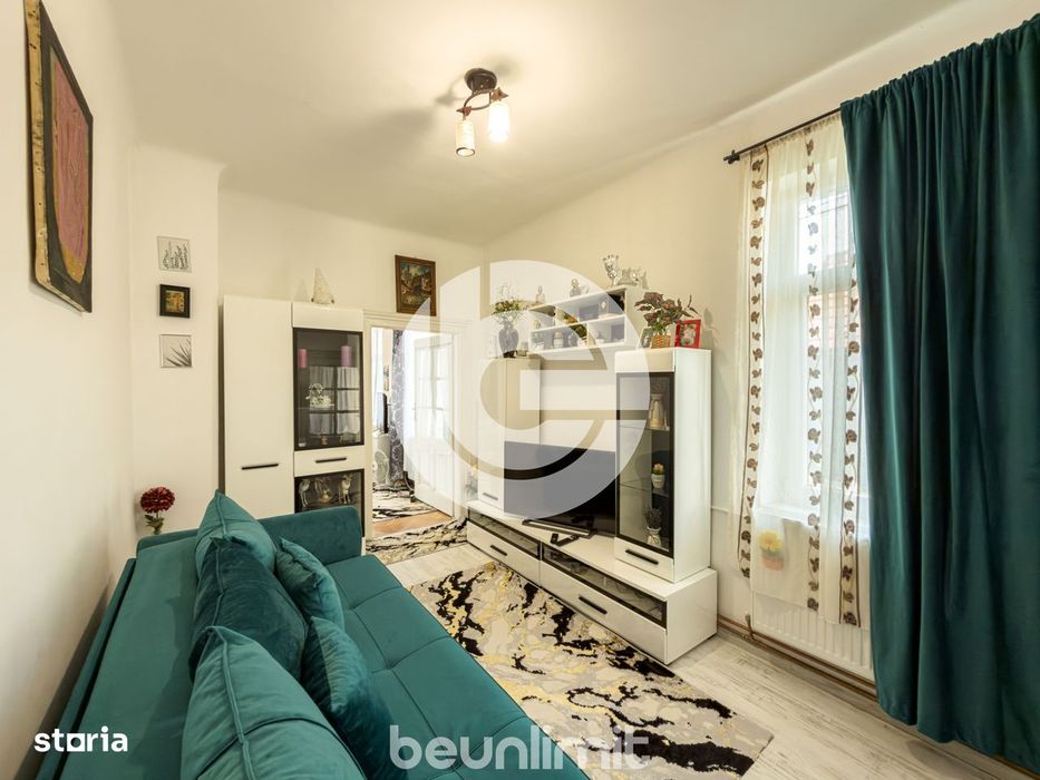 Apartament ultracentral | 2 camere | balcon 20 Mp | Pod pe toata supra
